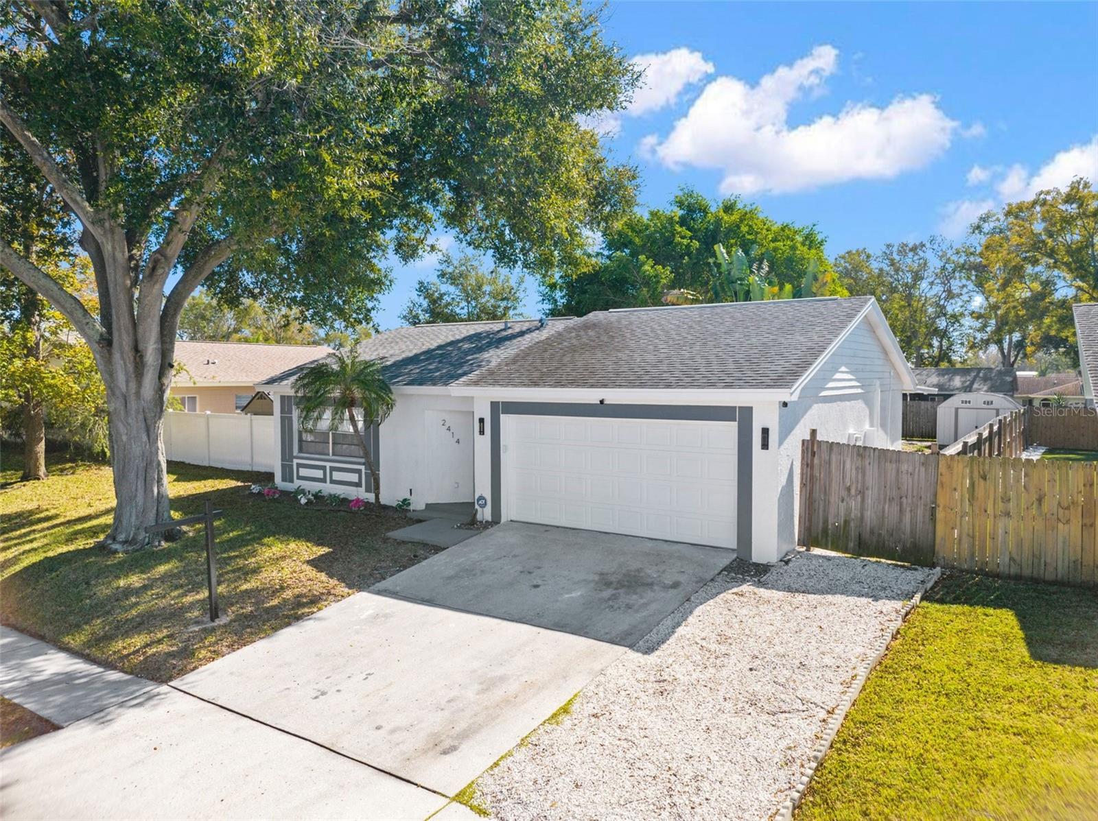 2414 N CITRUS WAY
