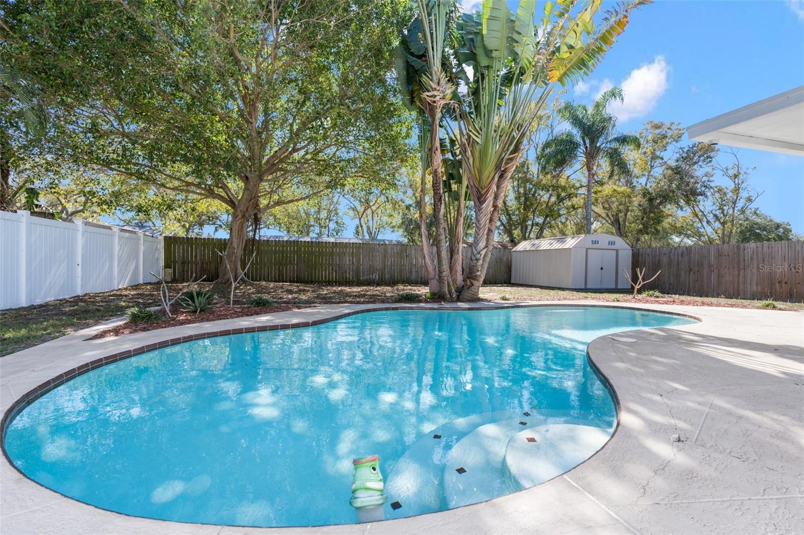 2414 N CITRUS WAY
