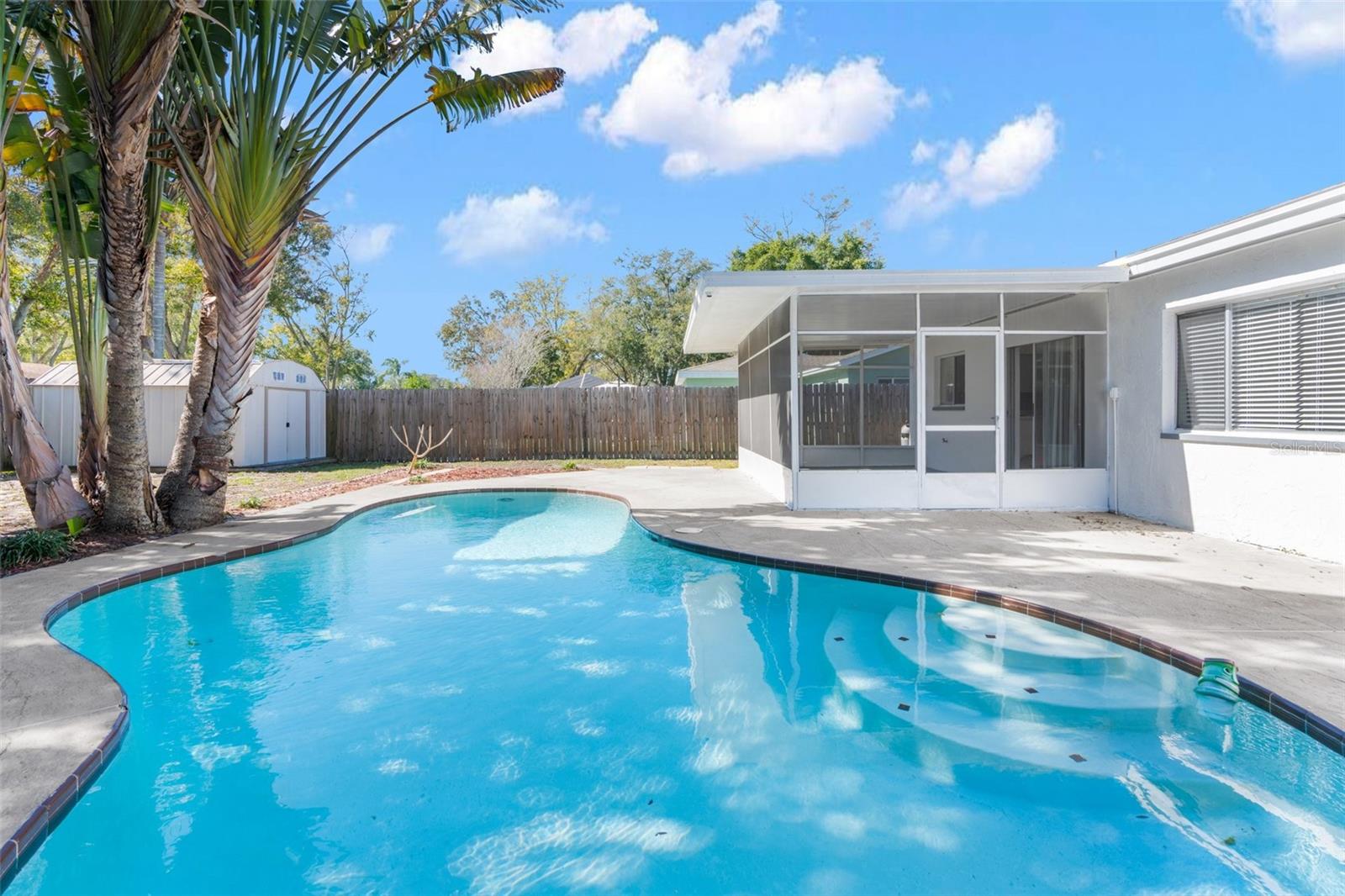 2414 N CITRUS WAY