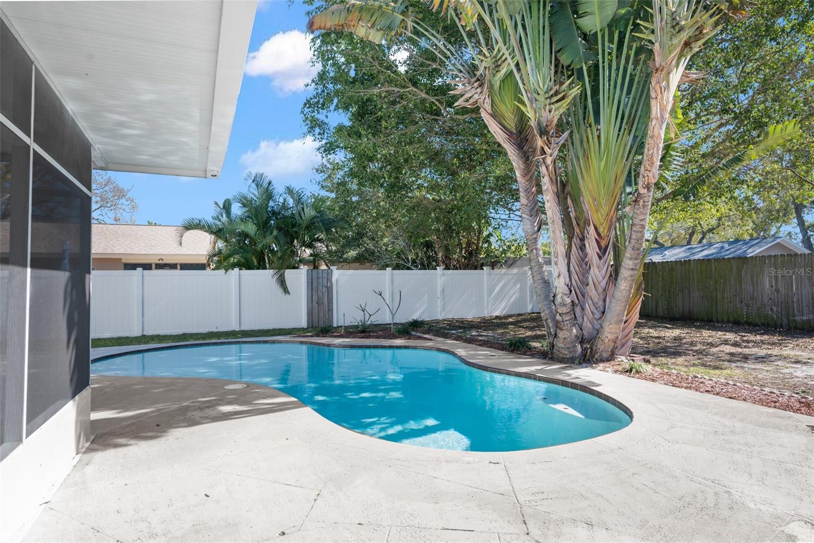 2414 N CITRUS WAY