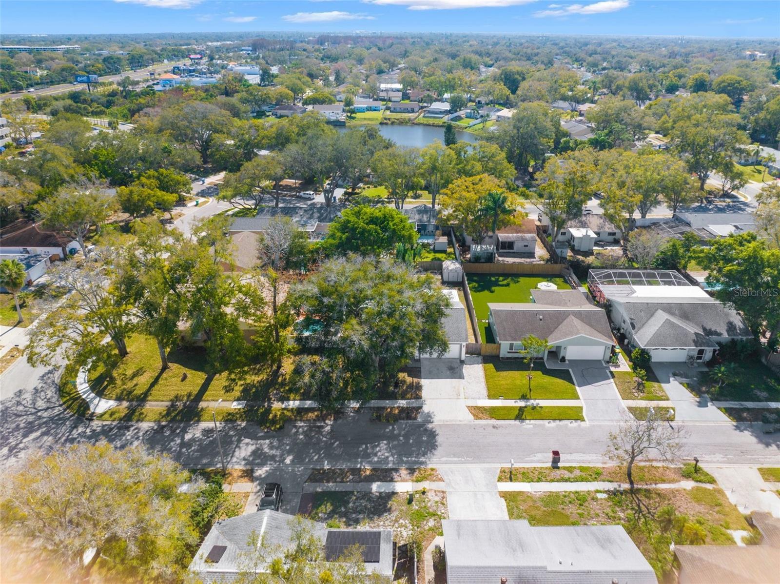 2414 N CITRUS WAY