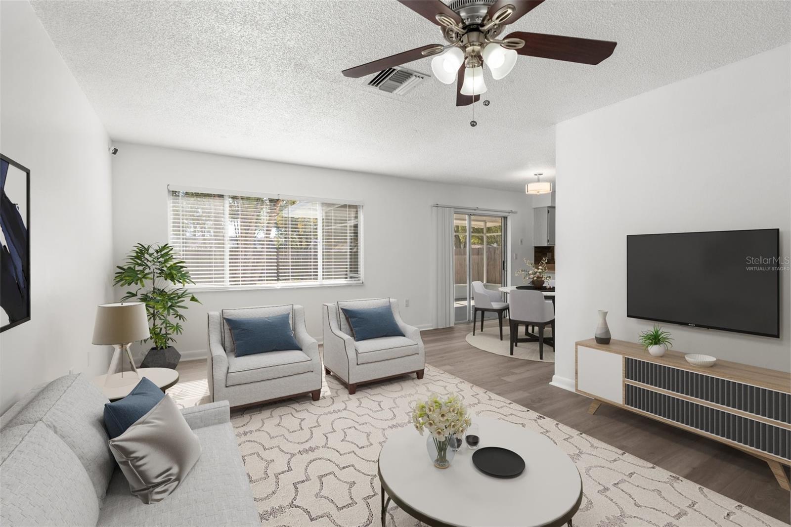 2414 N CITRUS WAY