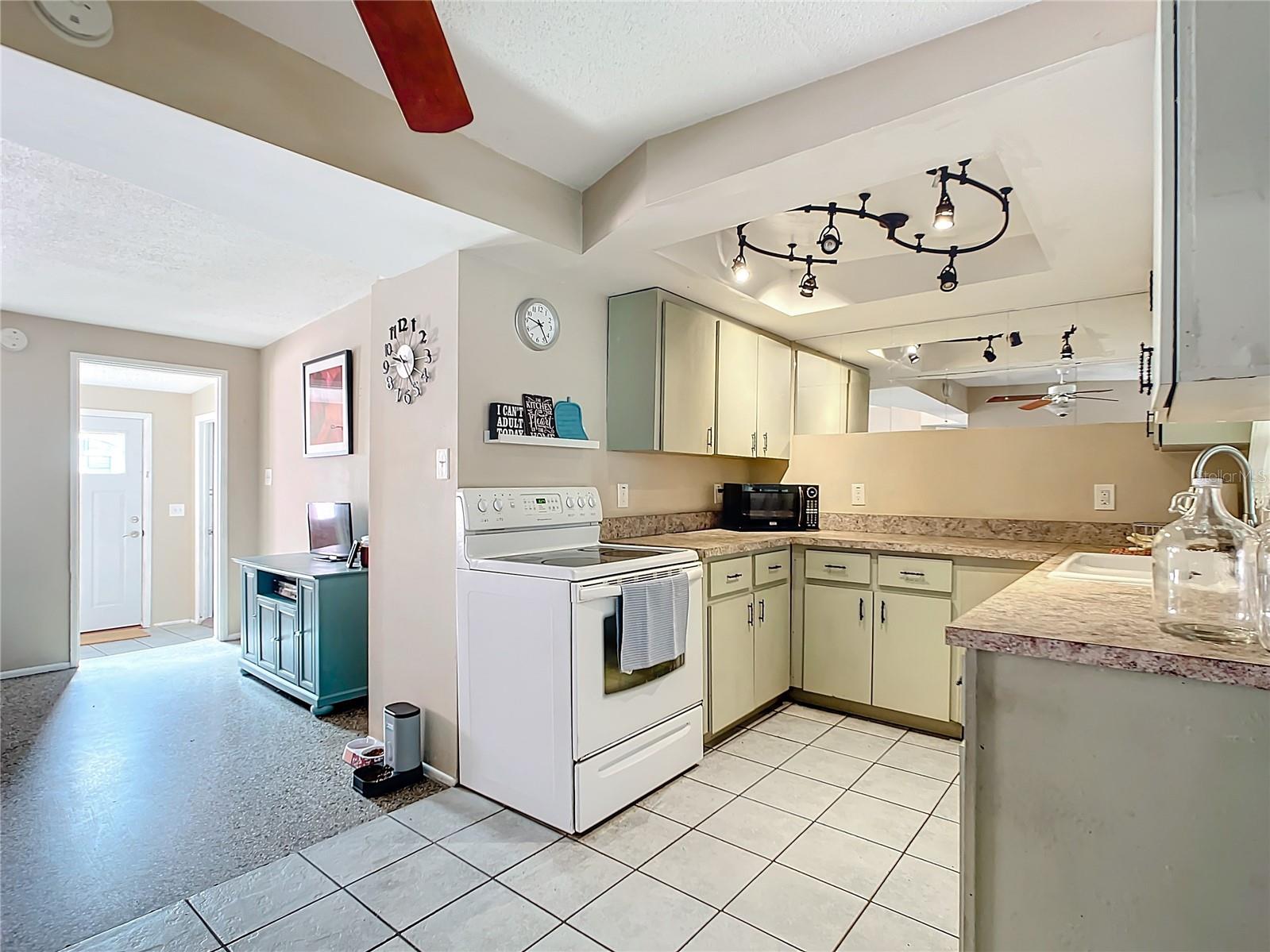 11048 105TH LN