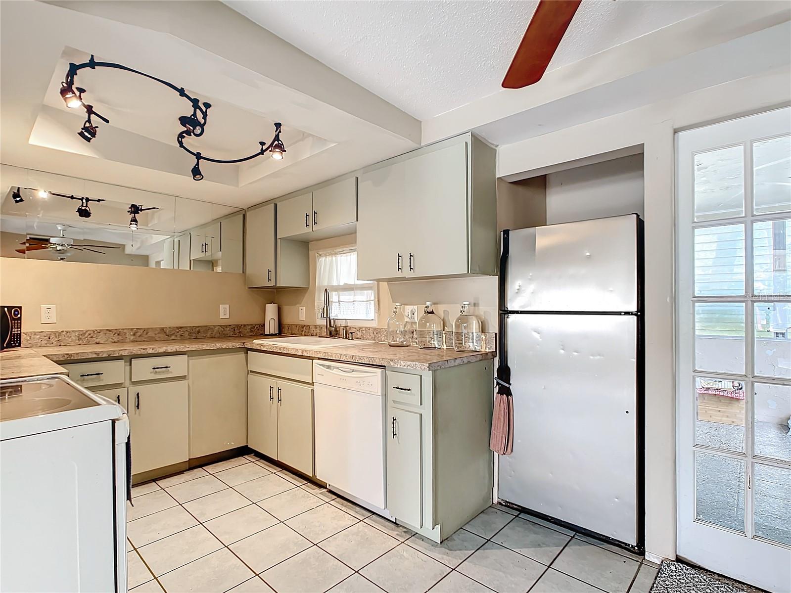 11048 105TH LN