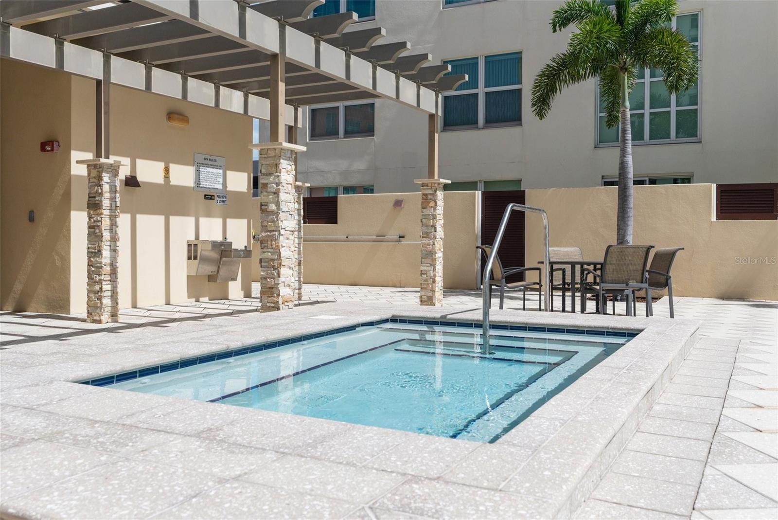 1238 E KENNEDY BLVD #501