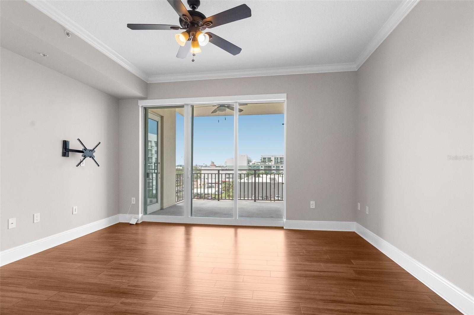 1238 E KENNEDY BLVD #501