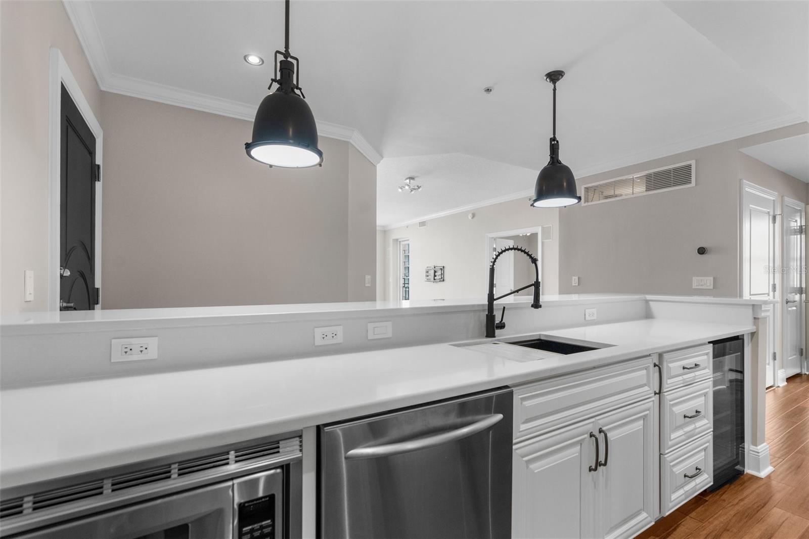1238 E KENNEDY BLVD #501