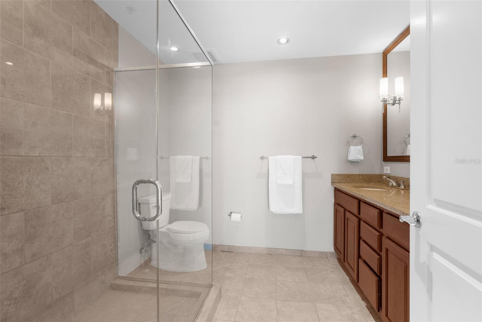 1238 E KENNEDY BLVD #501