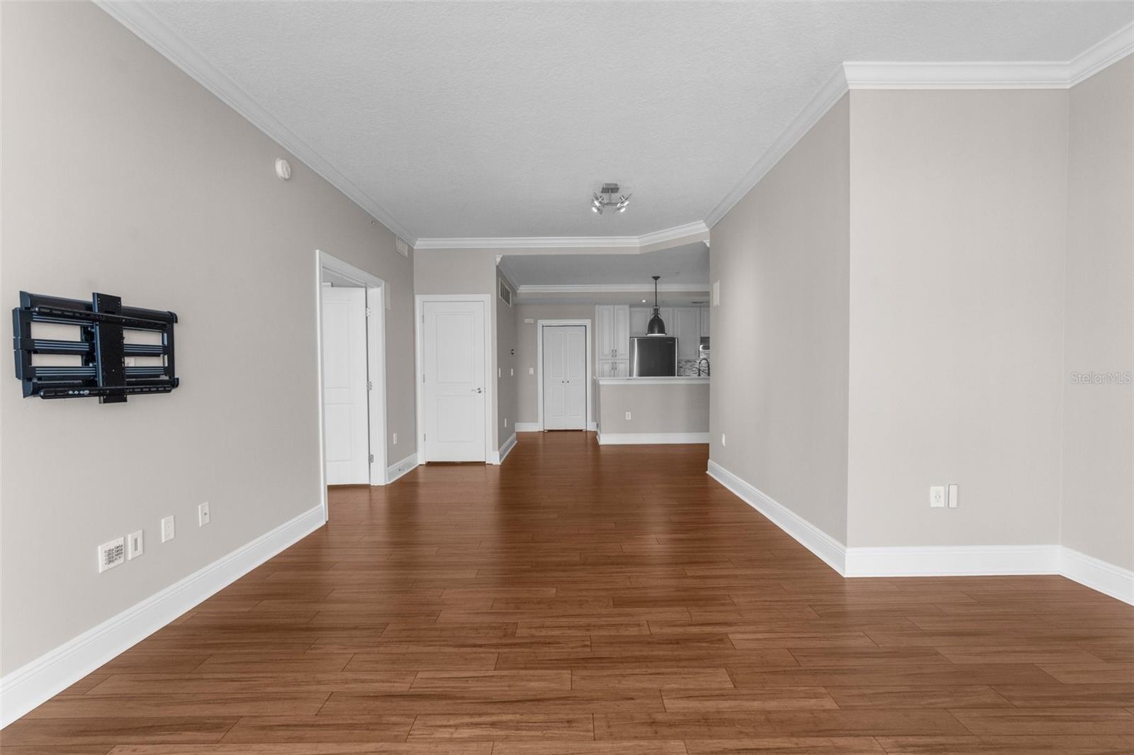 1238 E KENNEDY BLVD #501
