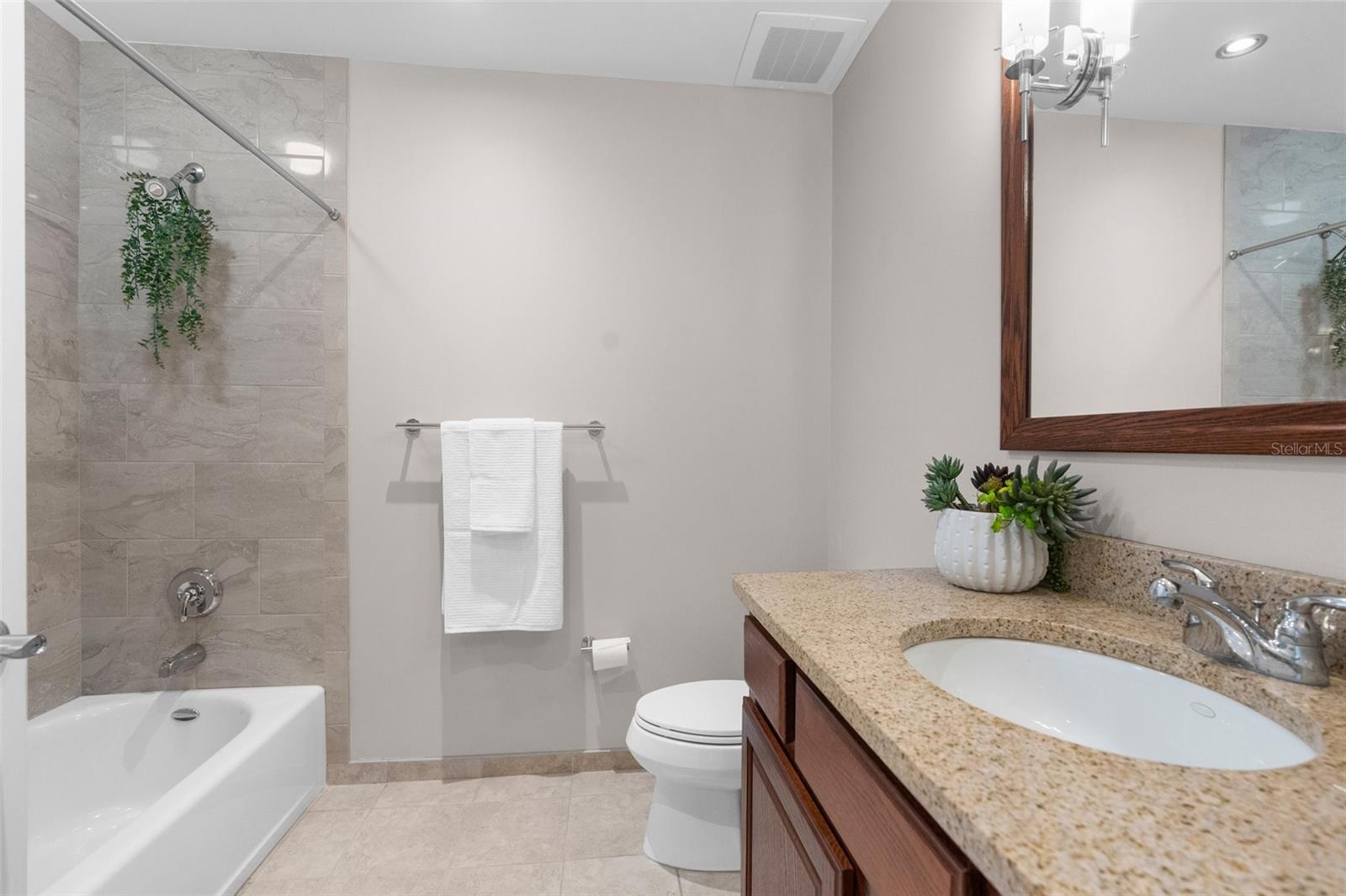1238 E KENNEDY BLVD #501