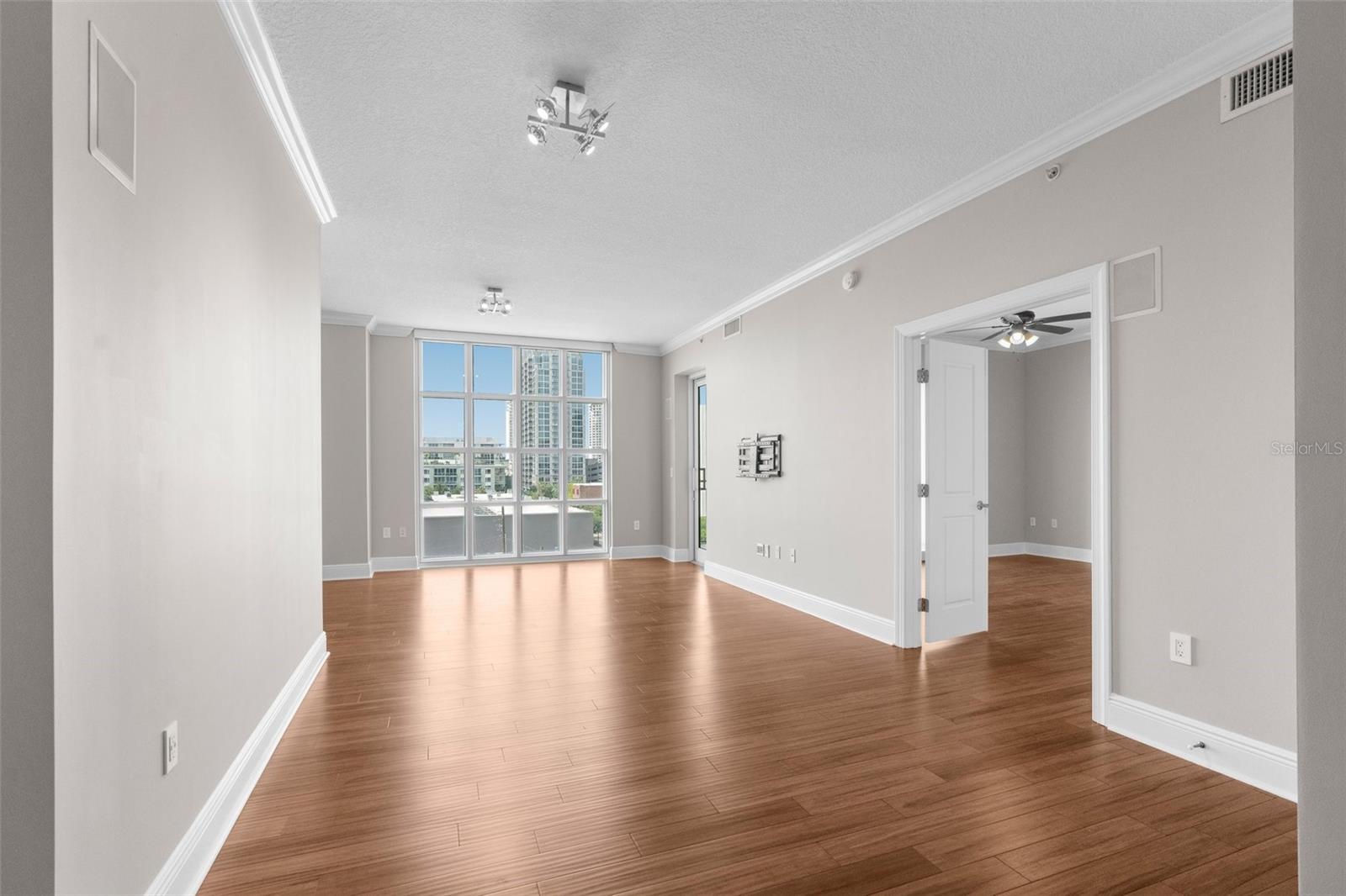 1238 E KENNEDY BLVD #501