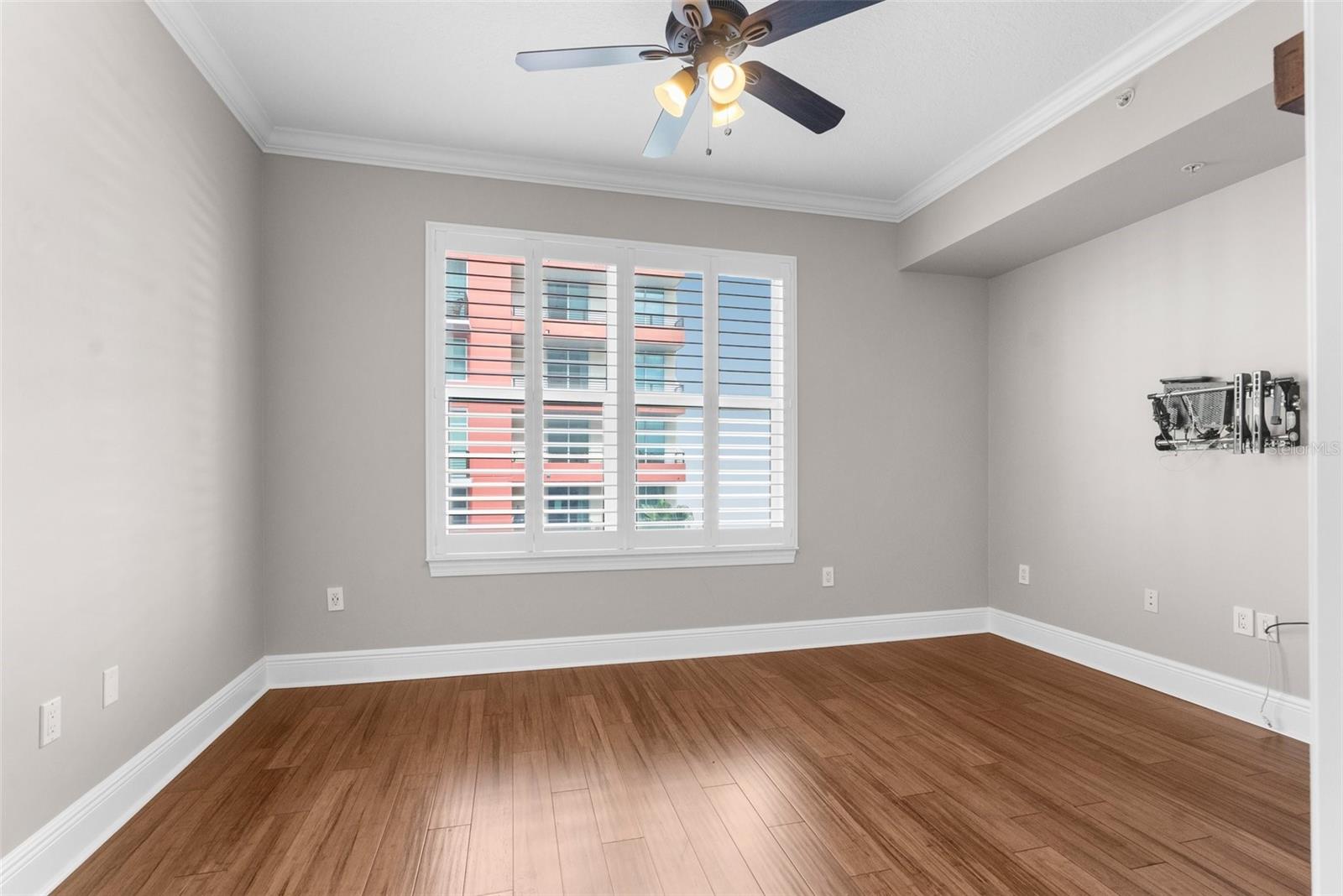 1238 E KENNEDY BLVD #501