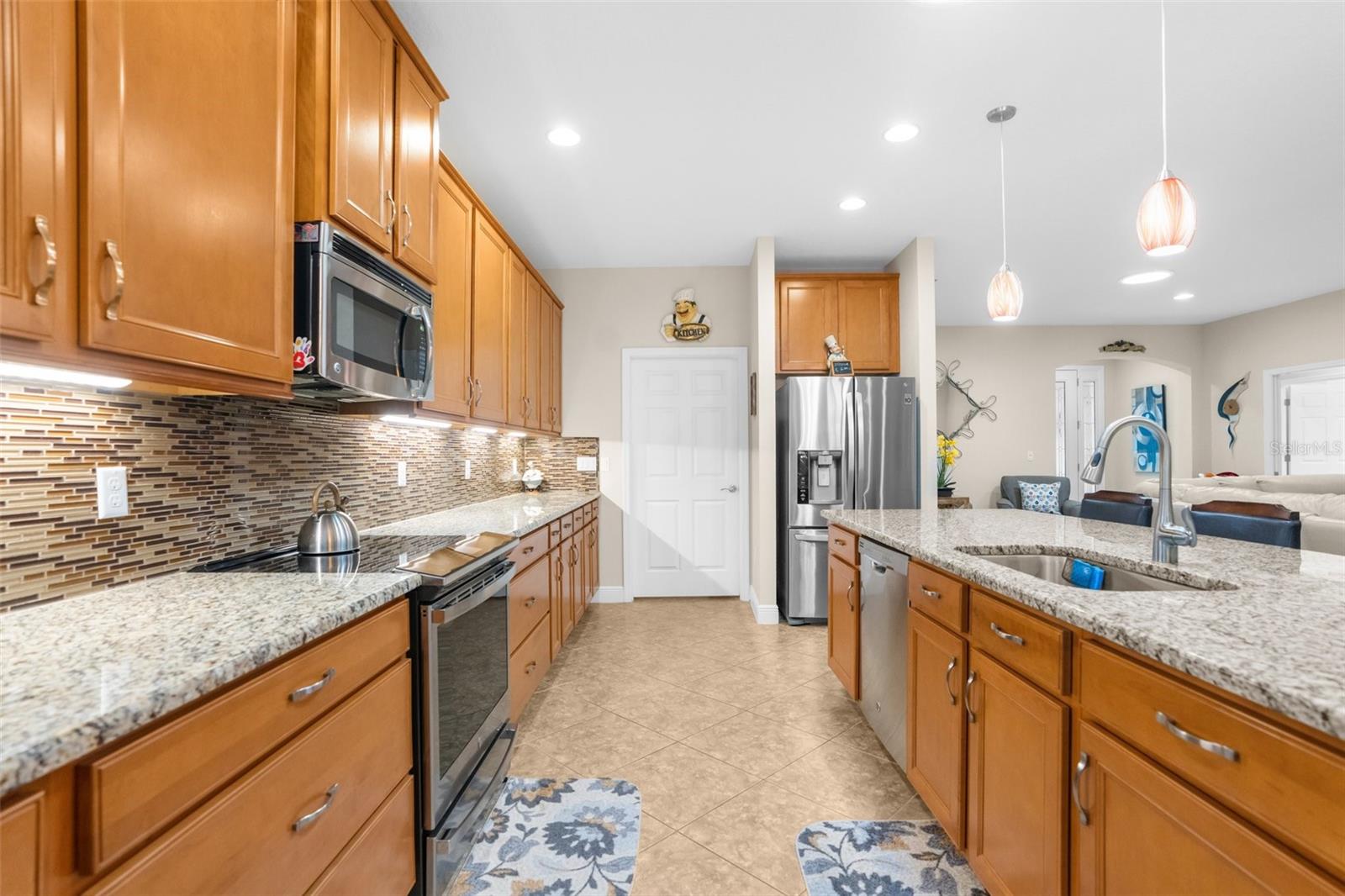 11206 KISKADEE CIR