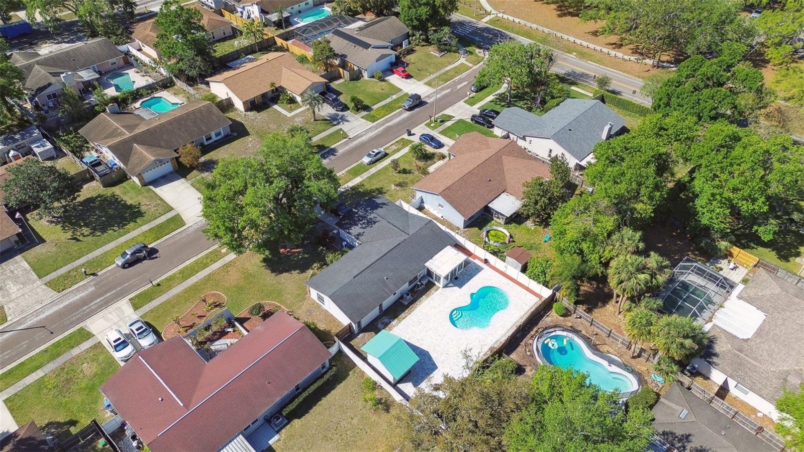 706 CALIENTE DR