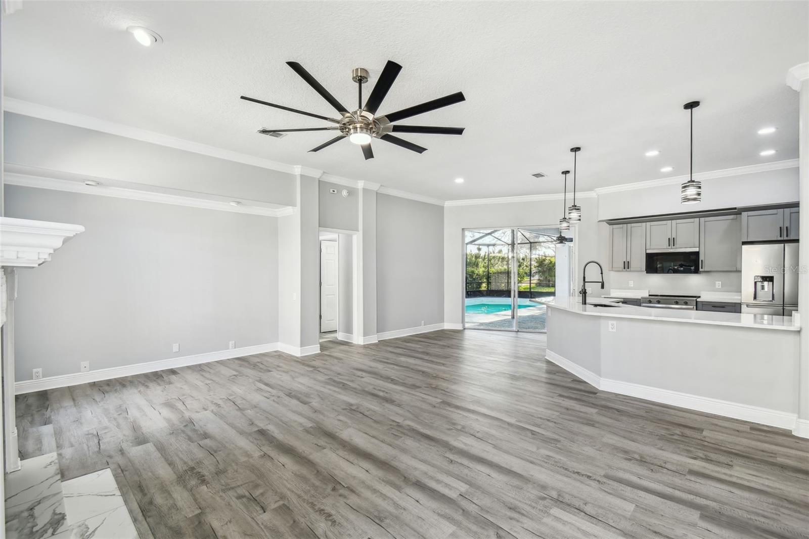 8818 POE DR