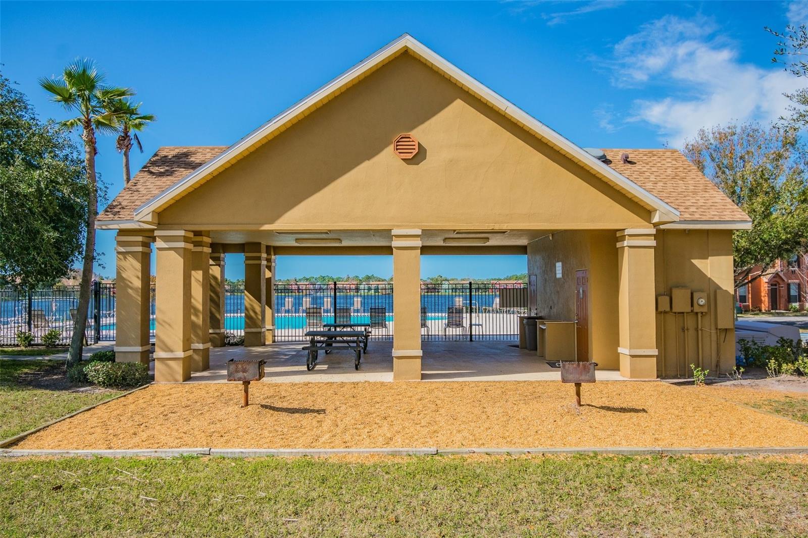 9828 LAKE CHASE ISLAND WAY #0