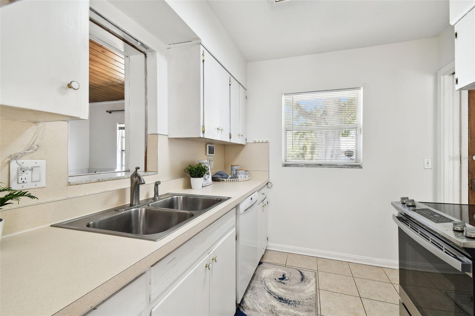 3818 W SAN MIGUEL ST