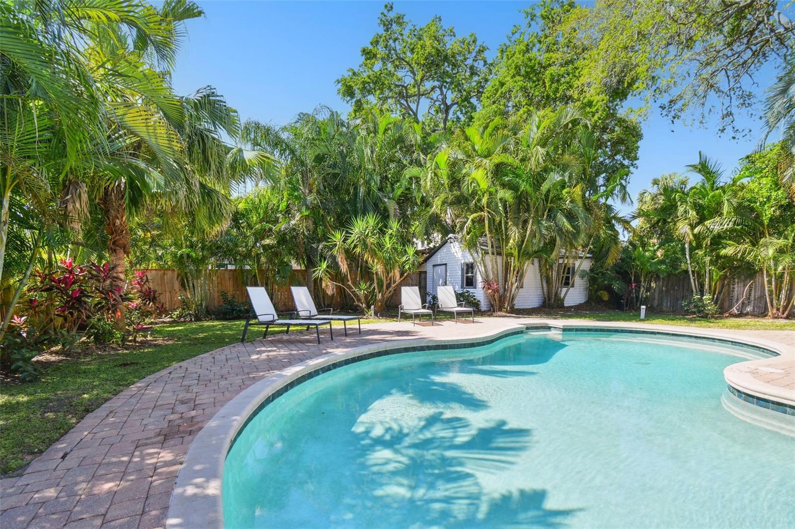 3818 W SAN MIGUEL ST