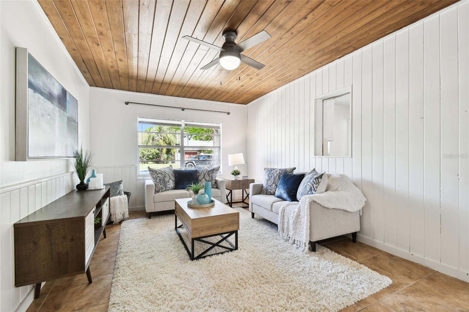 3818 W SAN MIGUEL ST