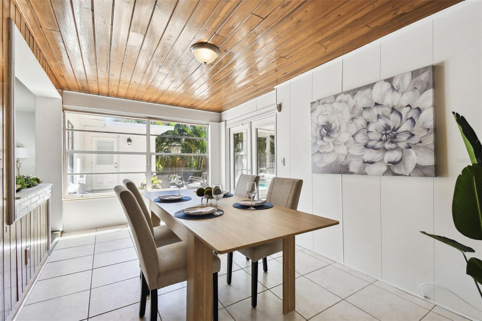 3818 W SAN MIGUEL ST