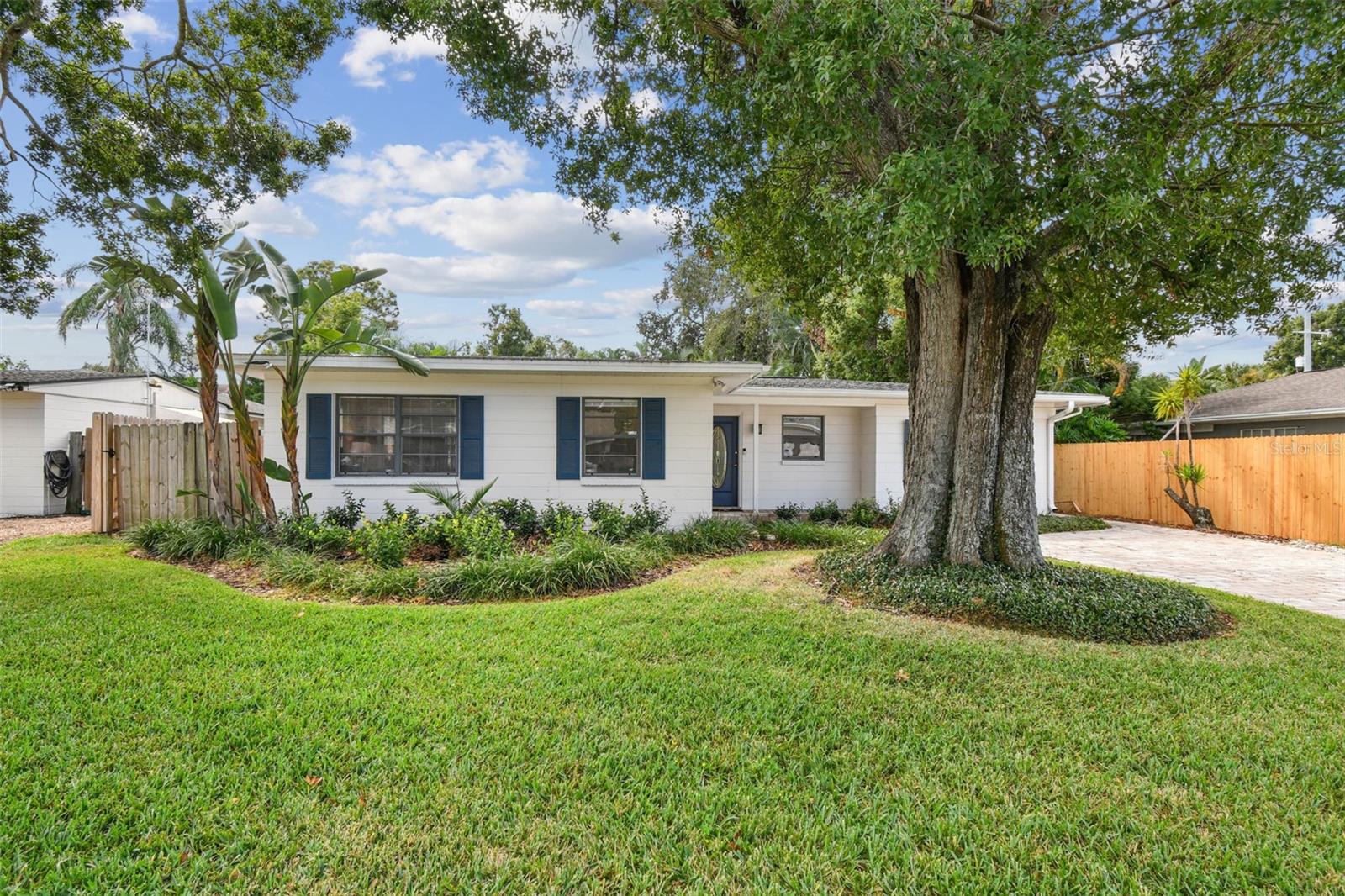 3818 W SAN MIGUEL ST