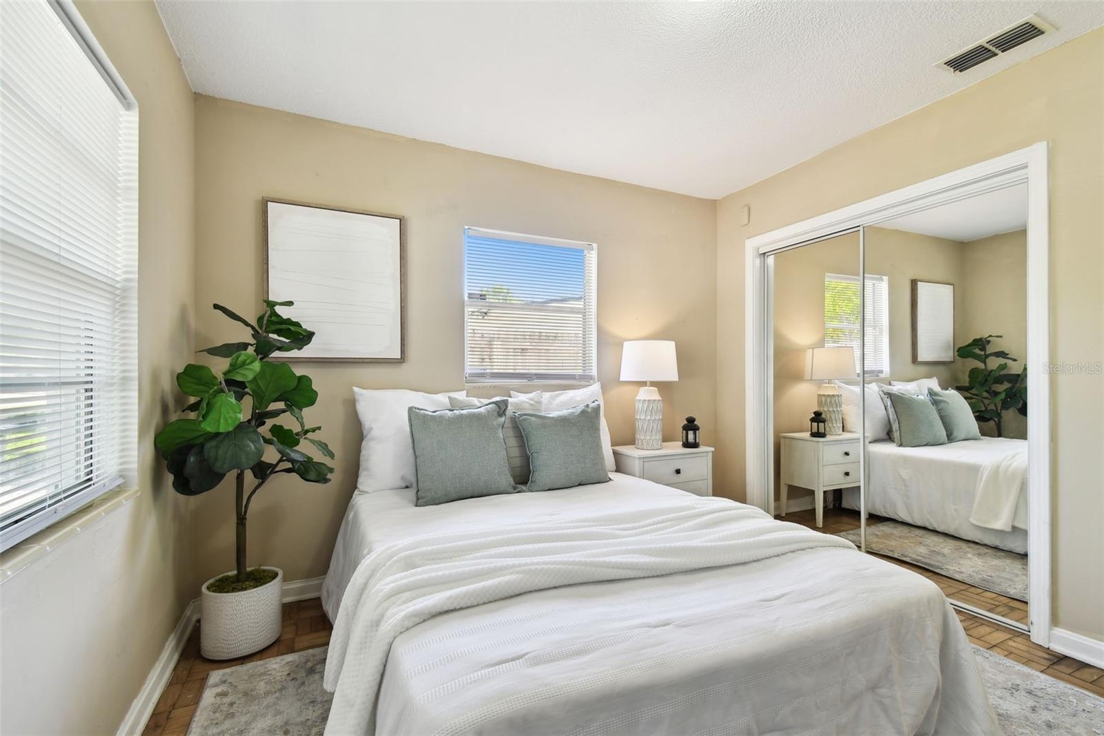 3818 W SAN MIGUEL ST