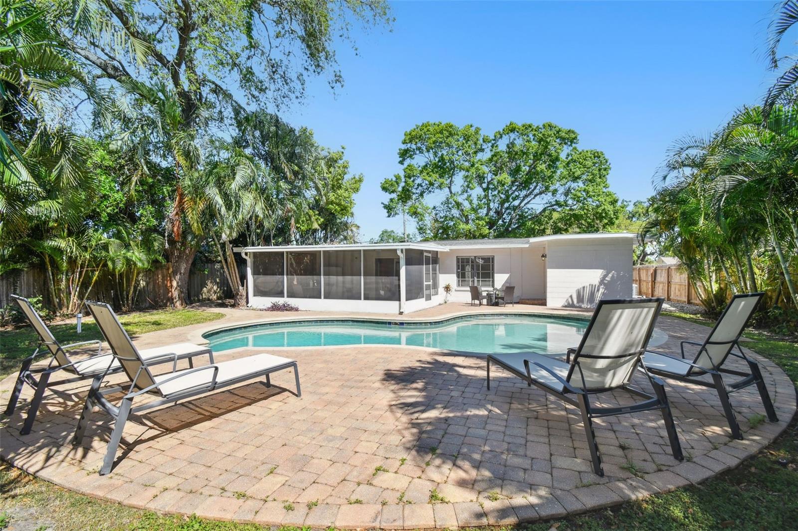 3818 W SAN MIGUEL ST