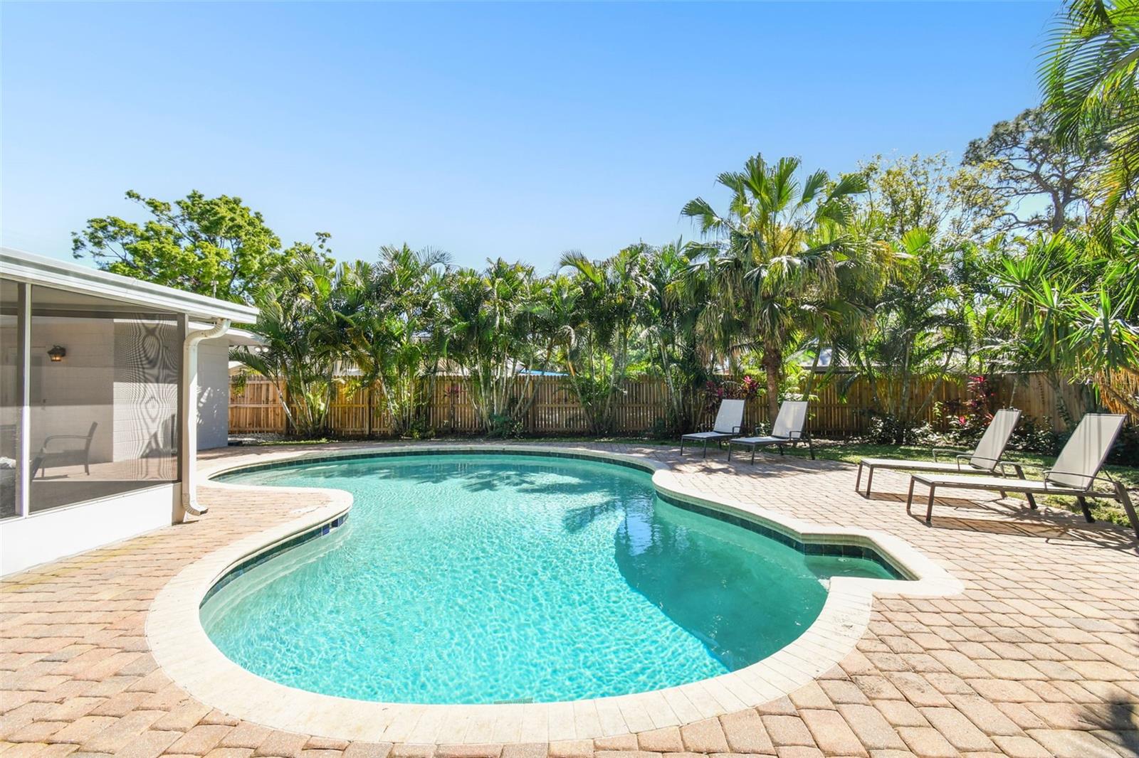 3818 W SAN MIGUEL ST