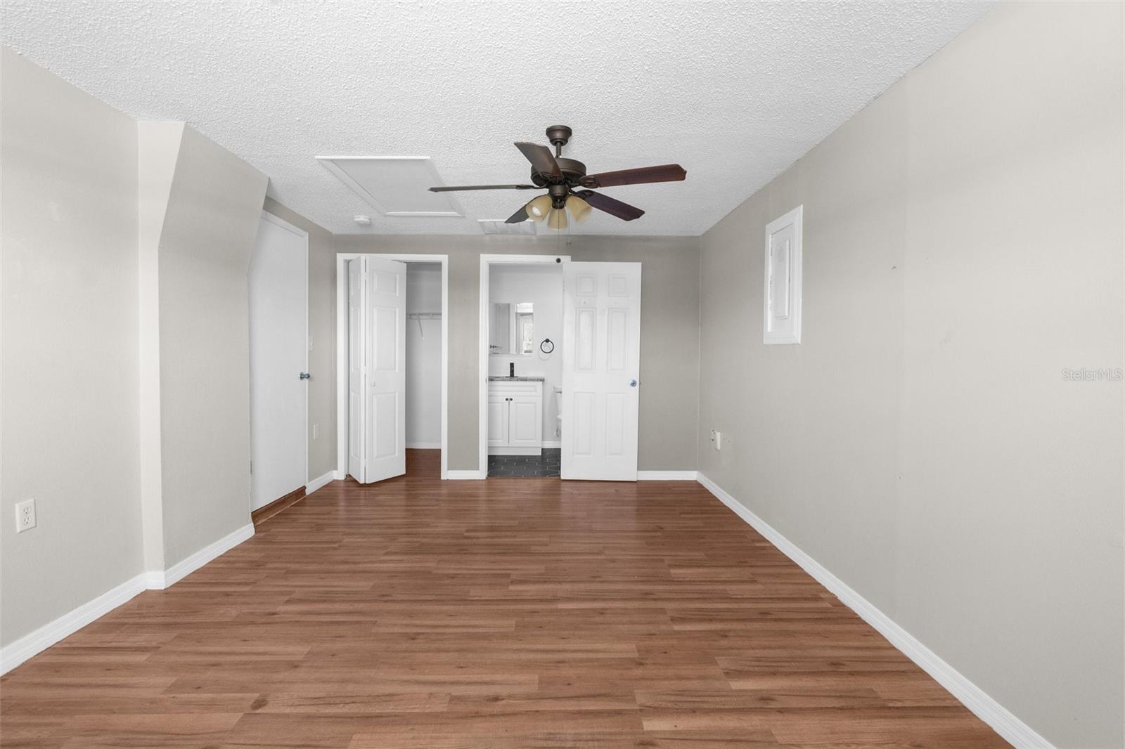 11902 OCEANSIDE DR