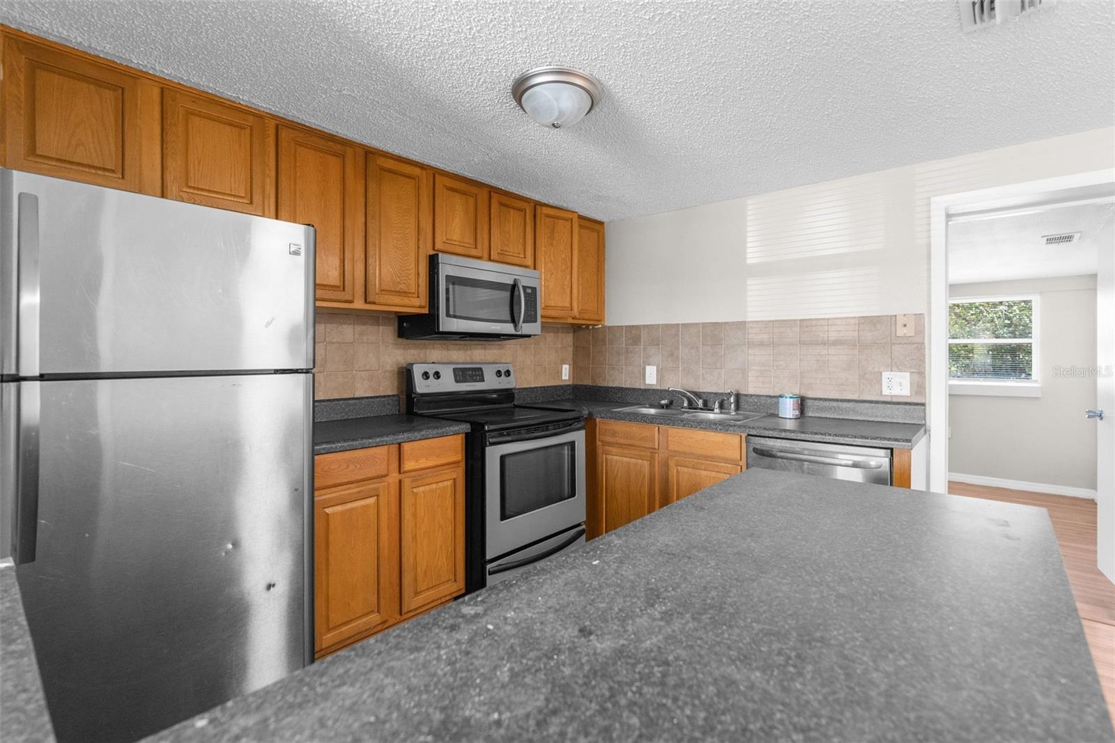 11902 OCEANSIDE DR