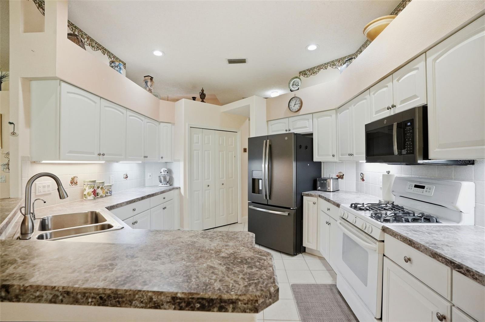 1430 CANBERLEY CT
