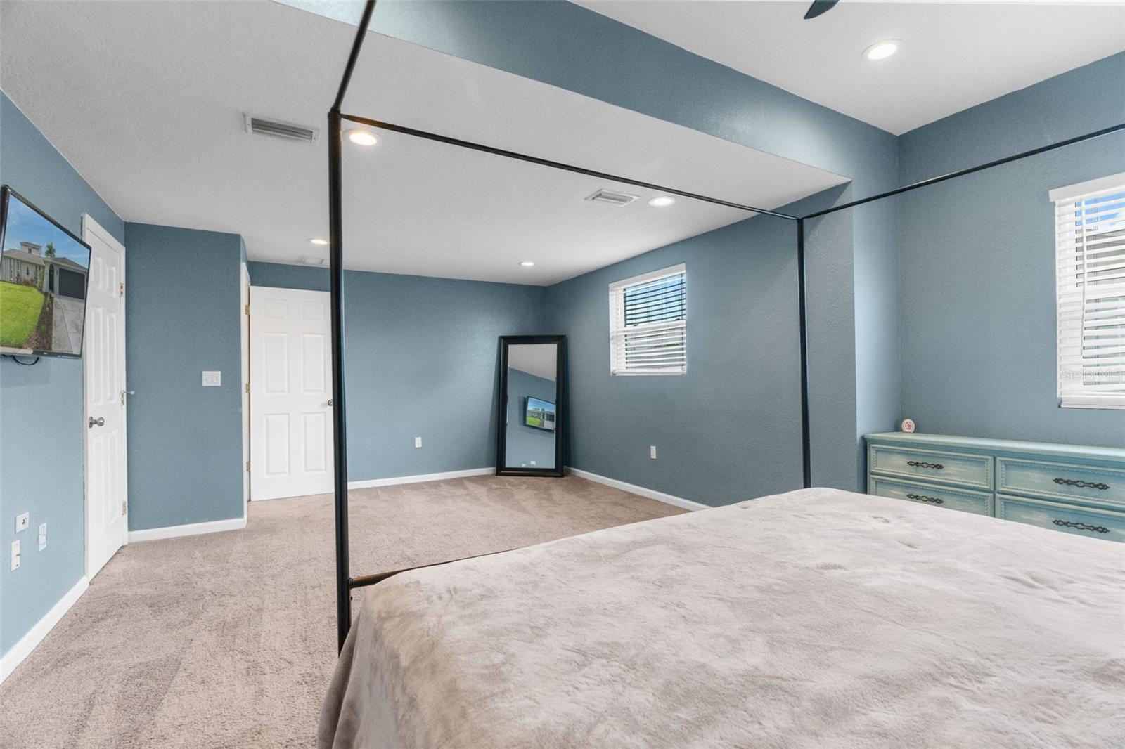4324 ROYAL OAK LN