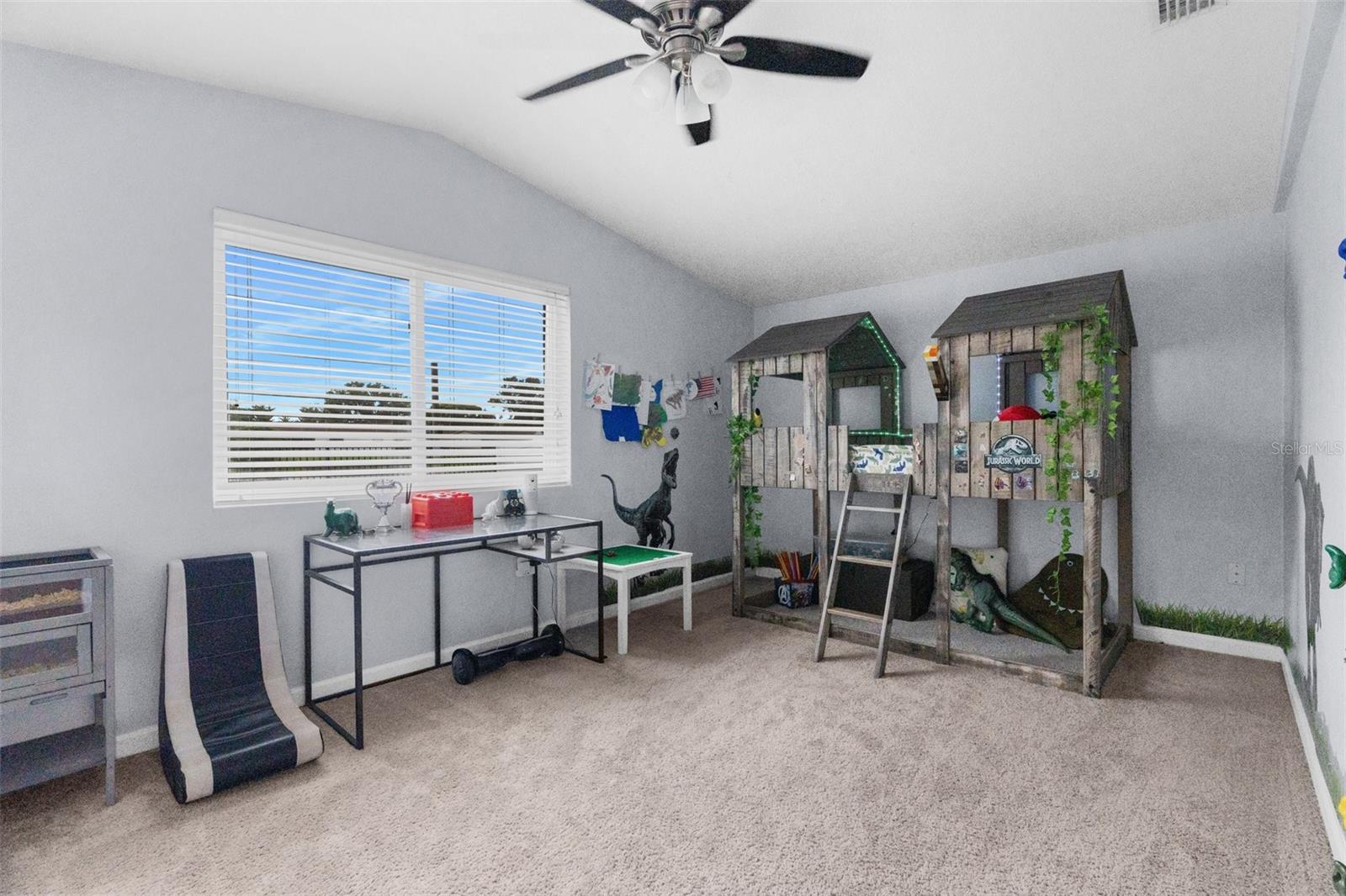 4324 ROYAL OAK LN