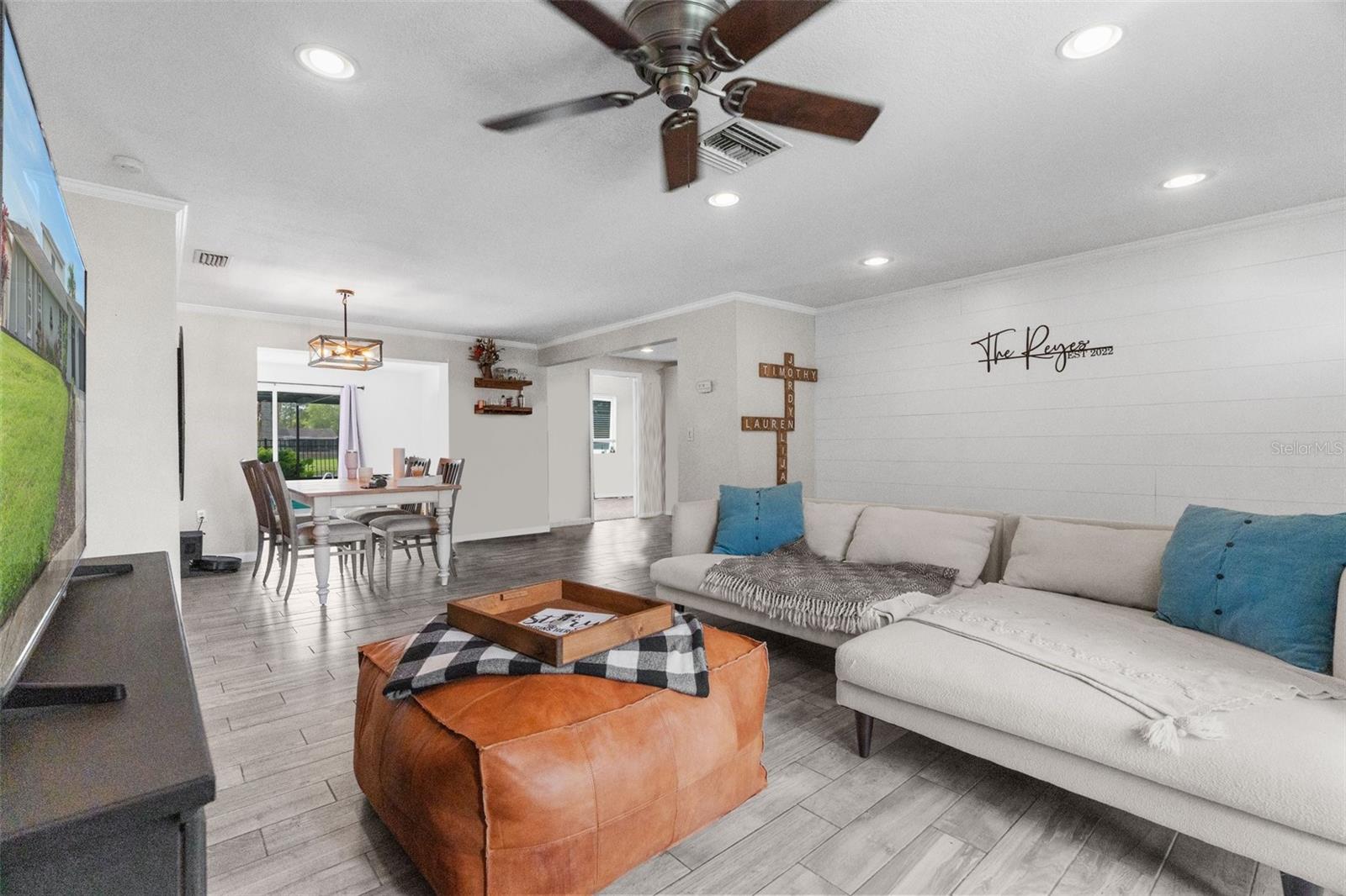 4324 ROYAL OAK LN