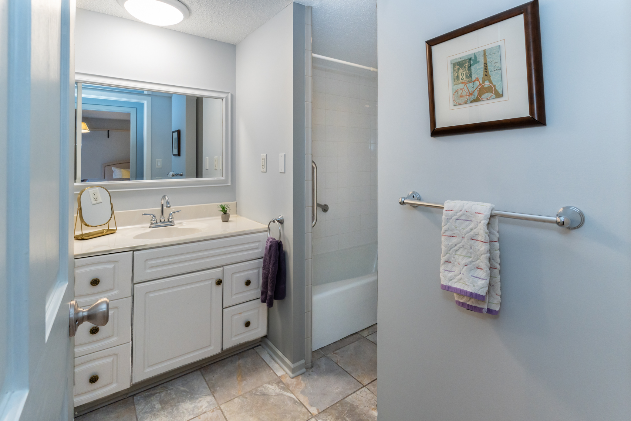 6308 Barrie Road Unit: 1D