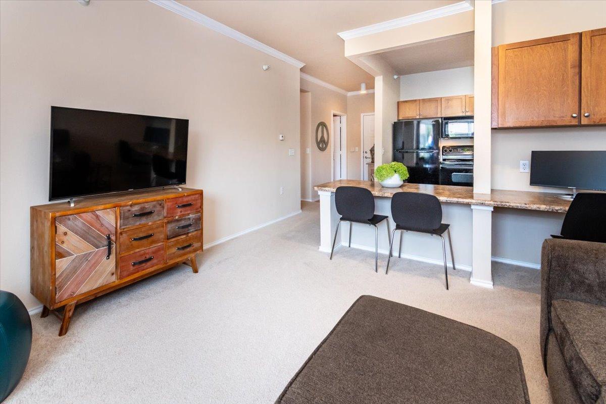 13580 Technology Drive Unit: 3319