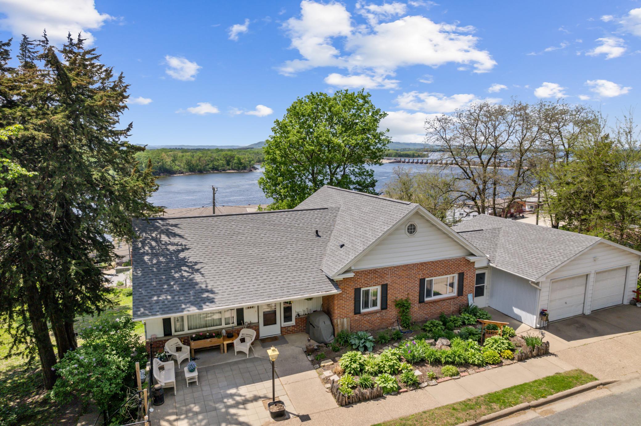 304 S 2nd Street