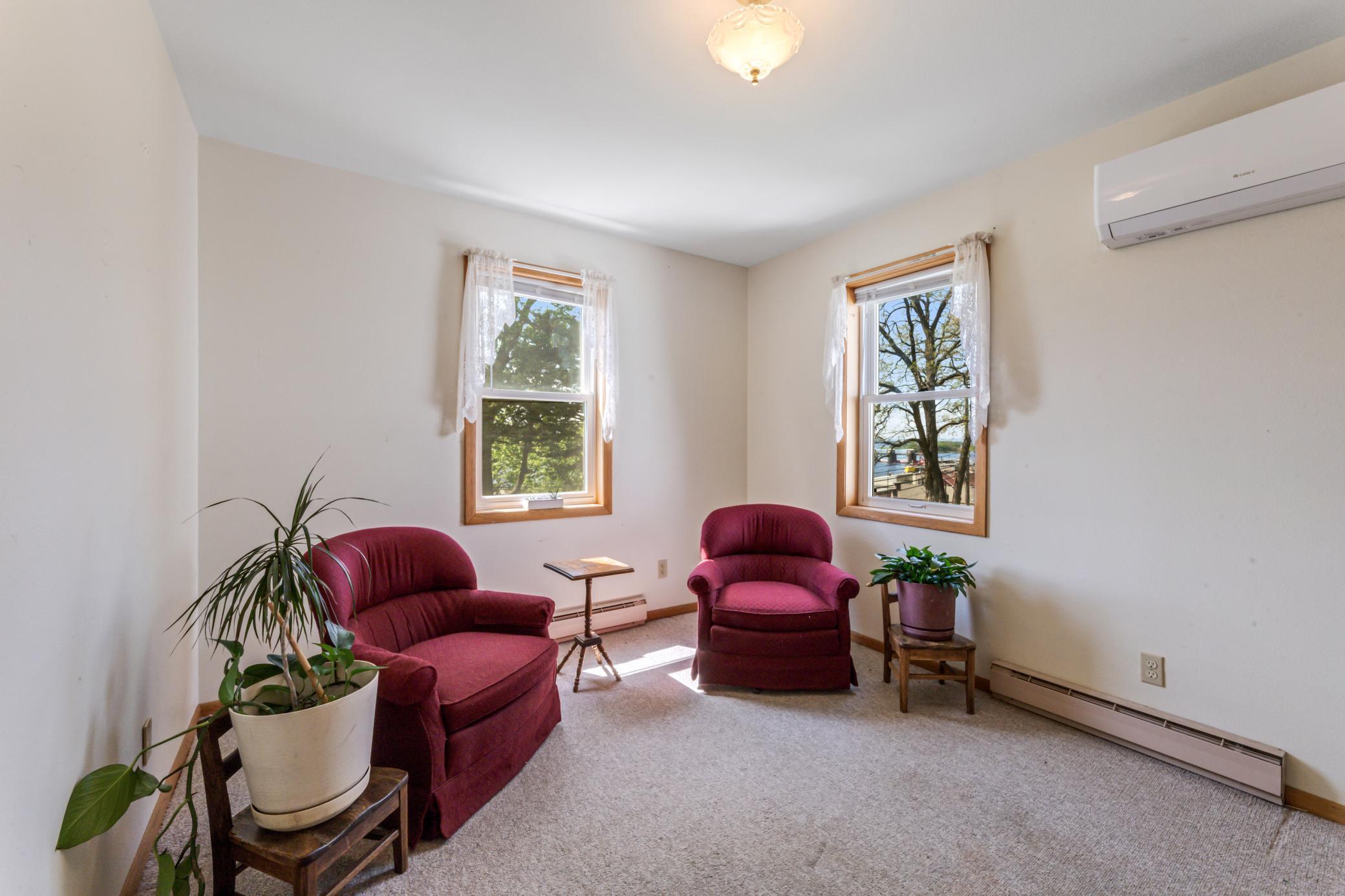 304 S 2nd Street