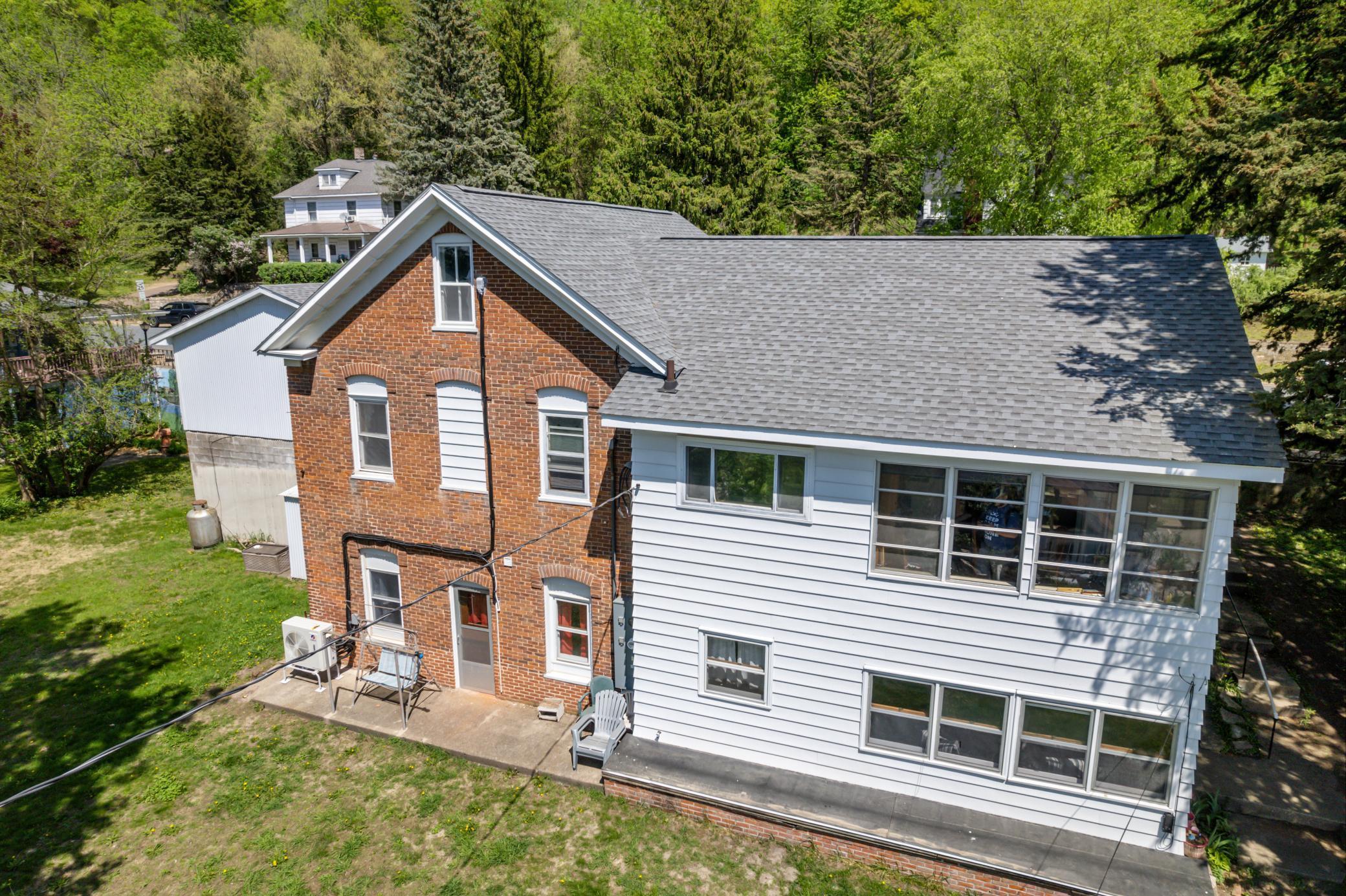 304 S 2nd Street
