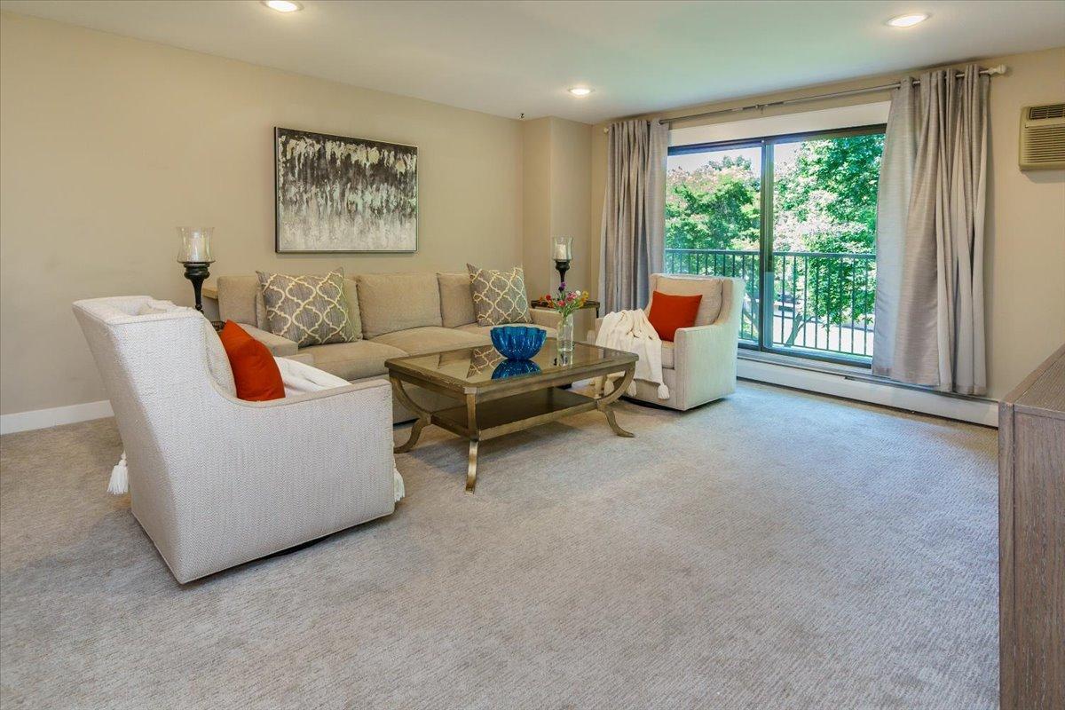 10501 Cedar Lake Road Unit: 404