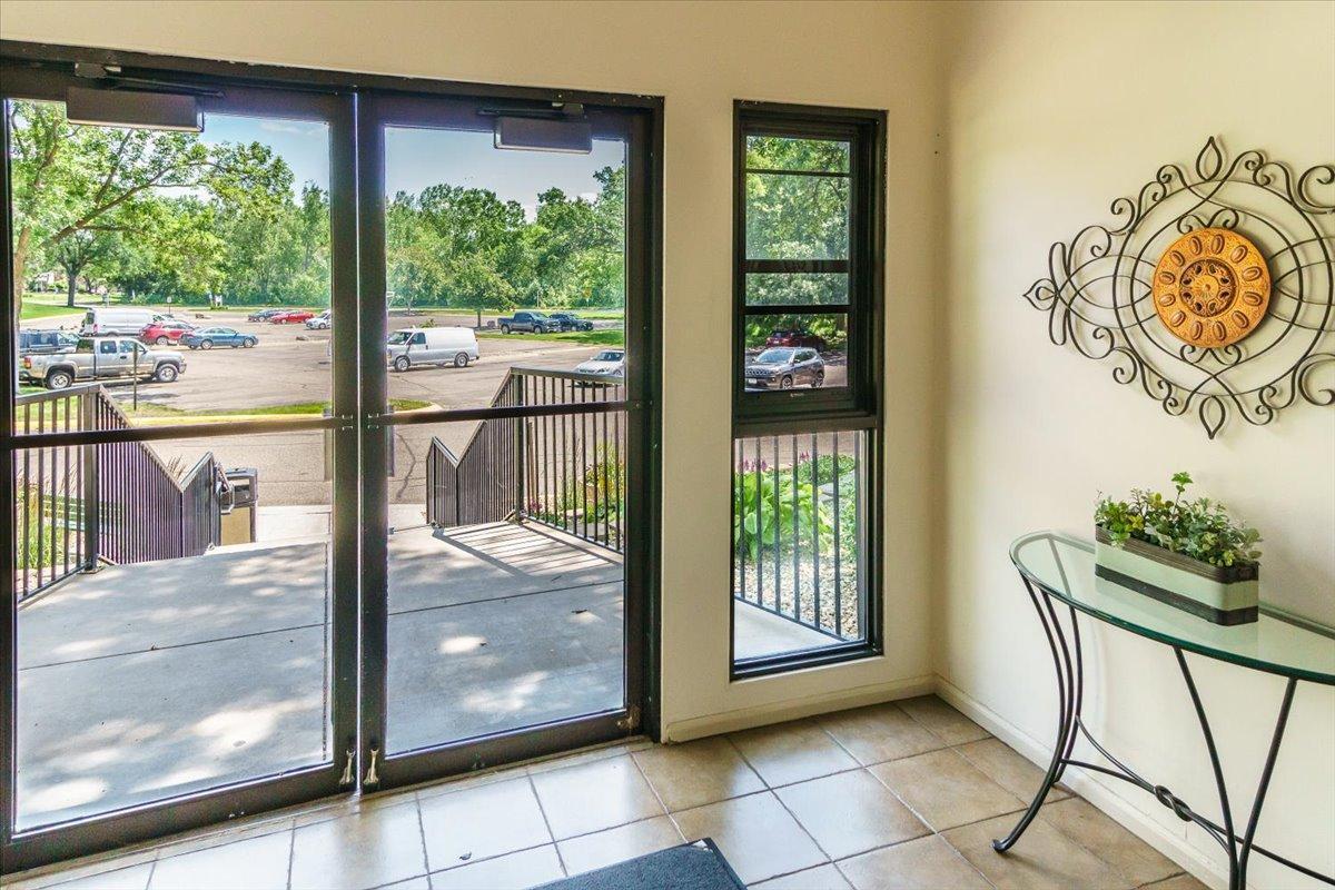 10501 Cedar Lake Road Unit: 404