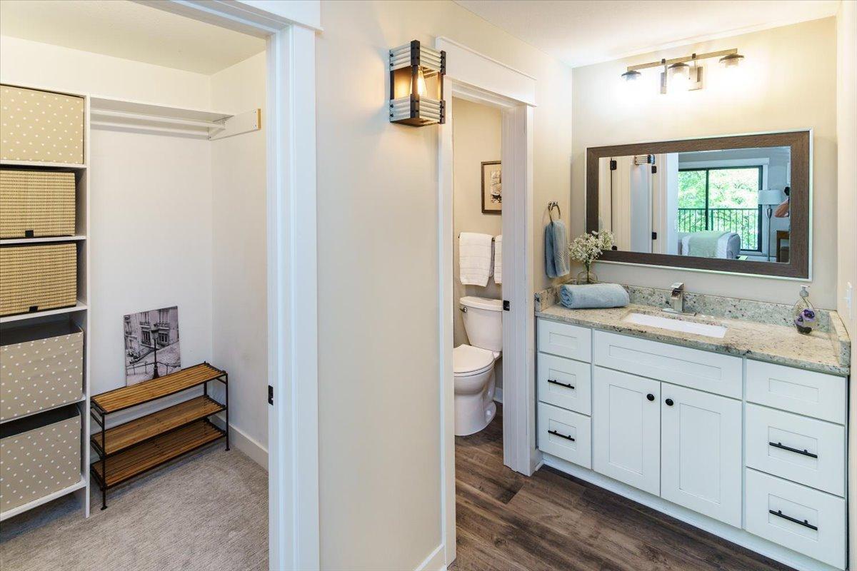 10501 Cedar Lake Road Unit: 404