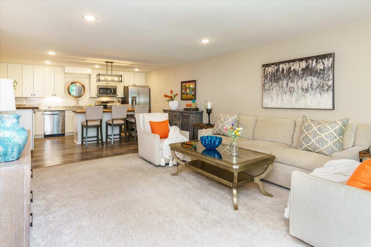 10501 Cedar Lake Road Unit: 404