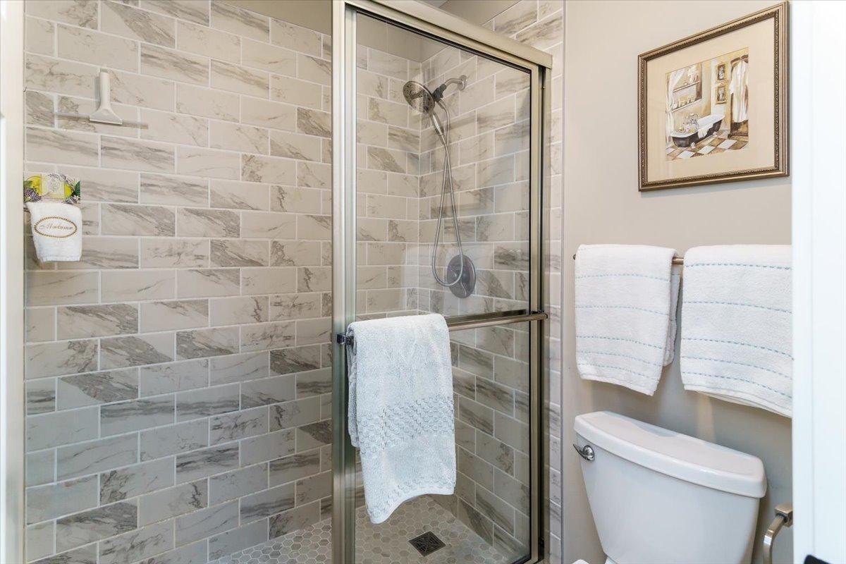 10501 Cedar Lake Road Unit: 404