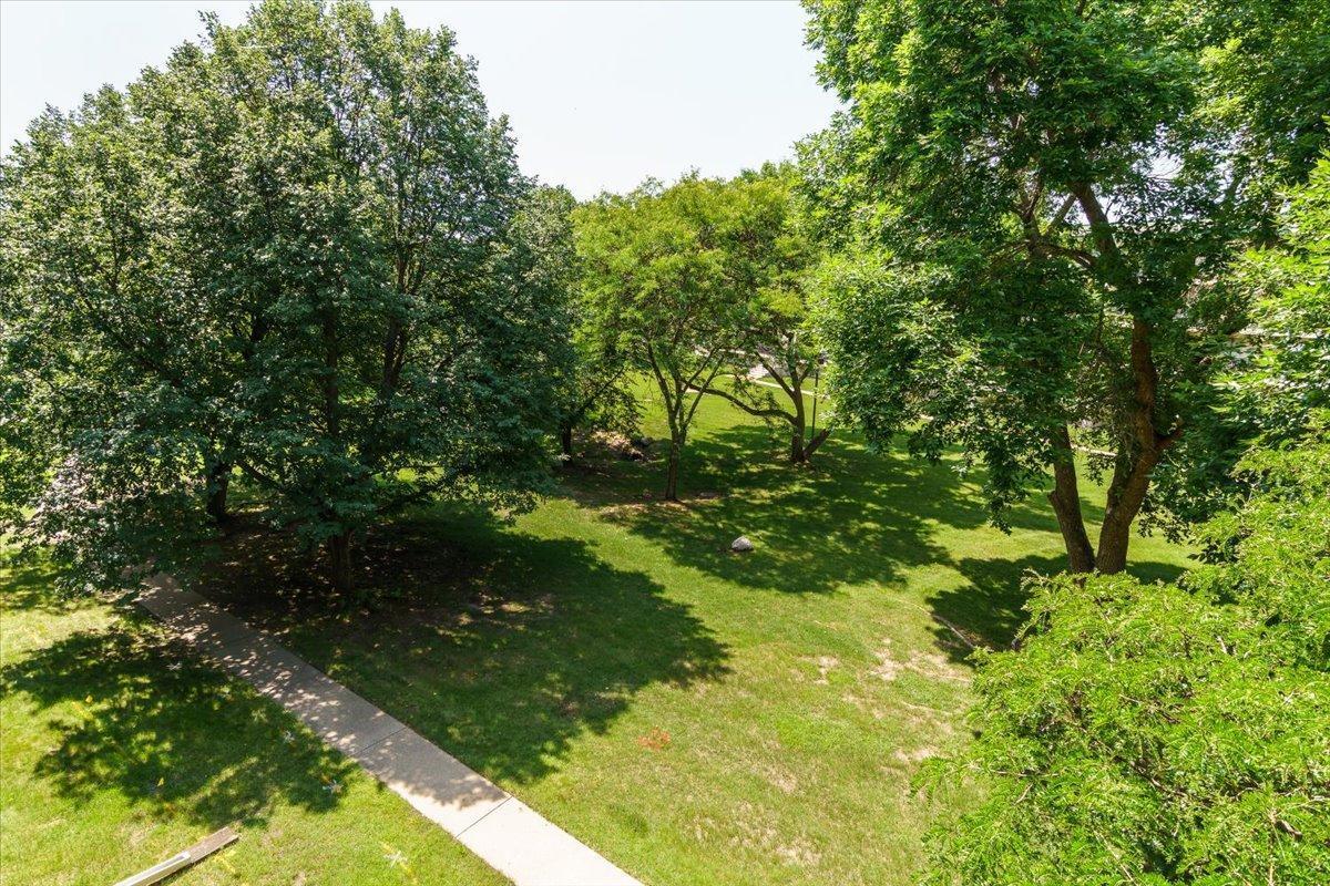10501 Cedar Lake Road Unit: 404