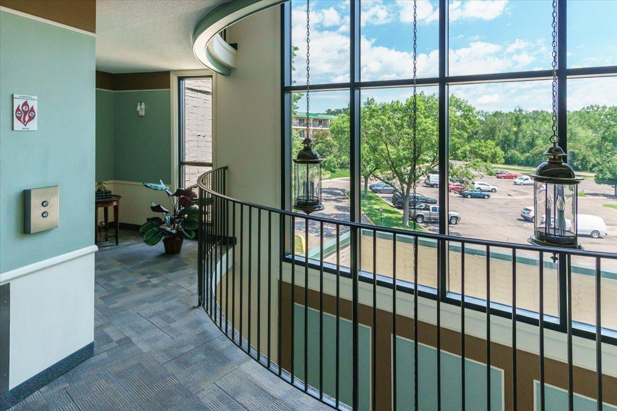 10501 Cedar Lake Road Unit: 404