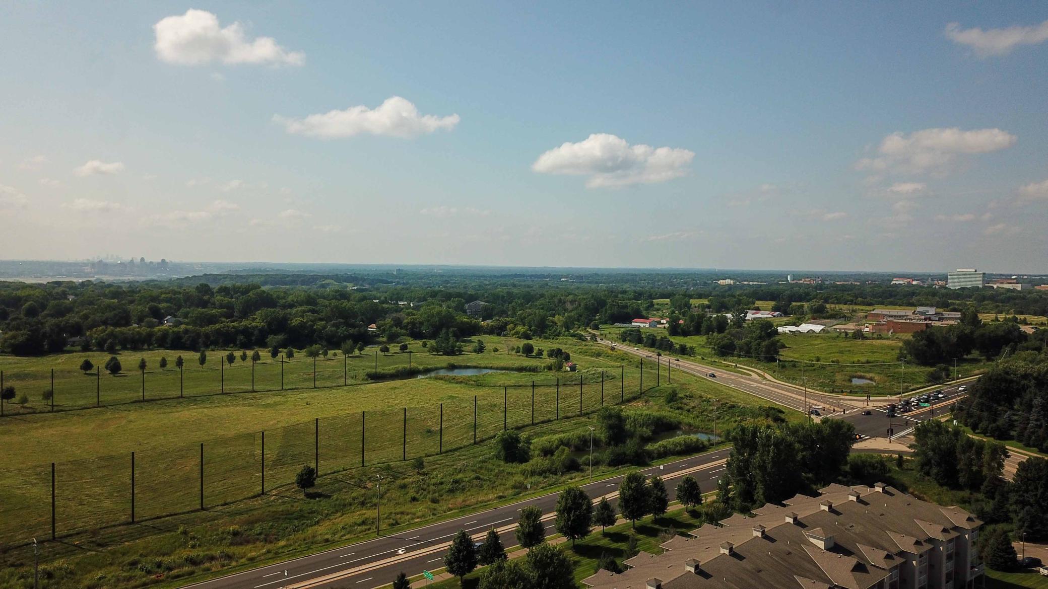 1590 Parkwood Drive Unit: 210