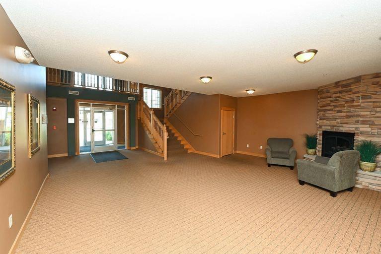 1590 Parkwood Drive Unit: 210