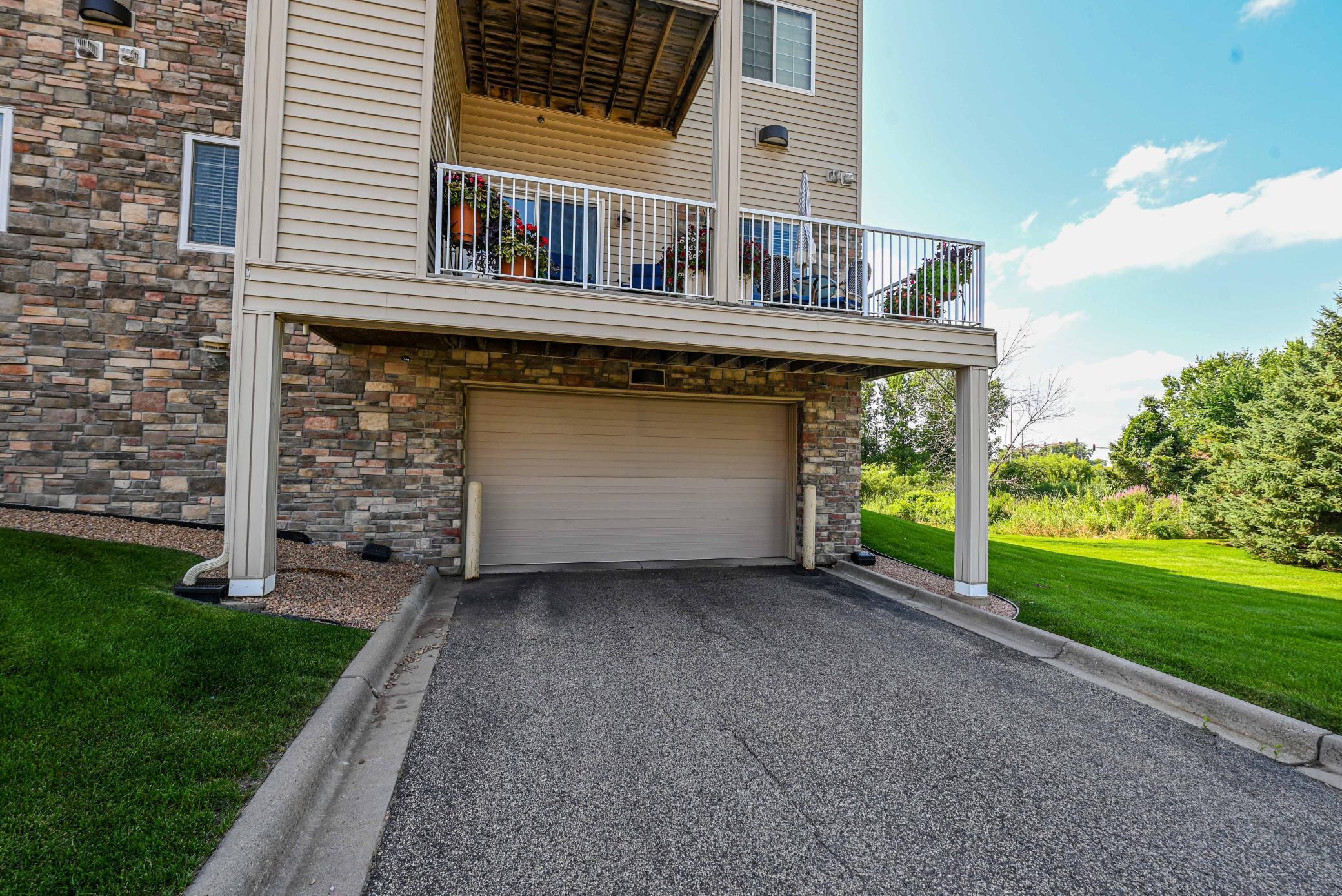 1590 Parkwood Drive Unit: 210