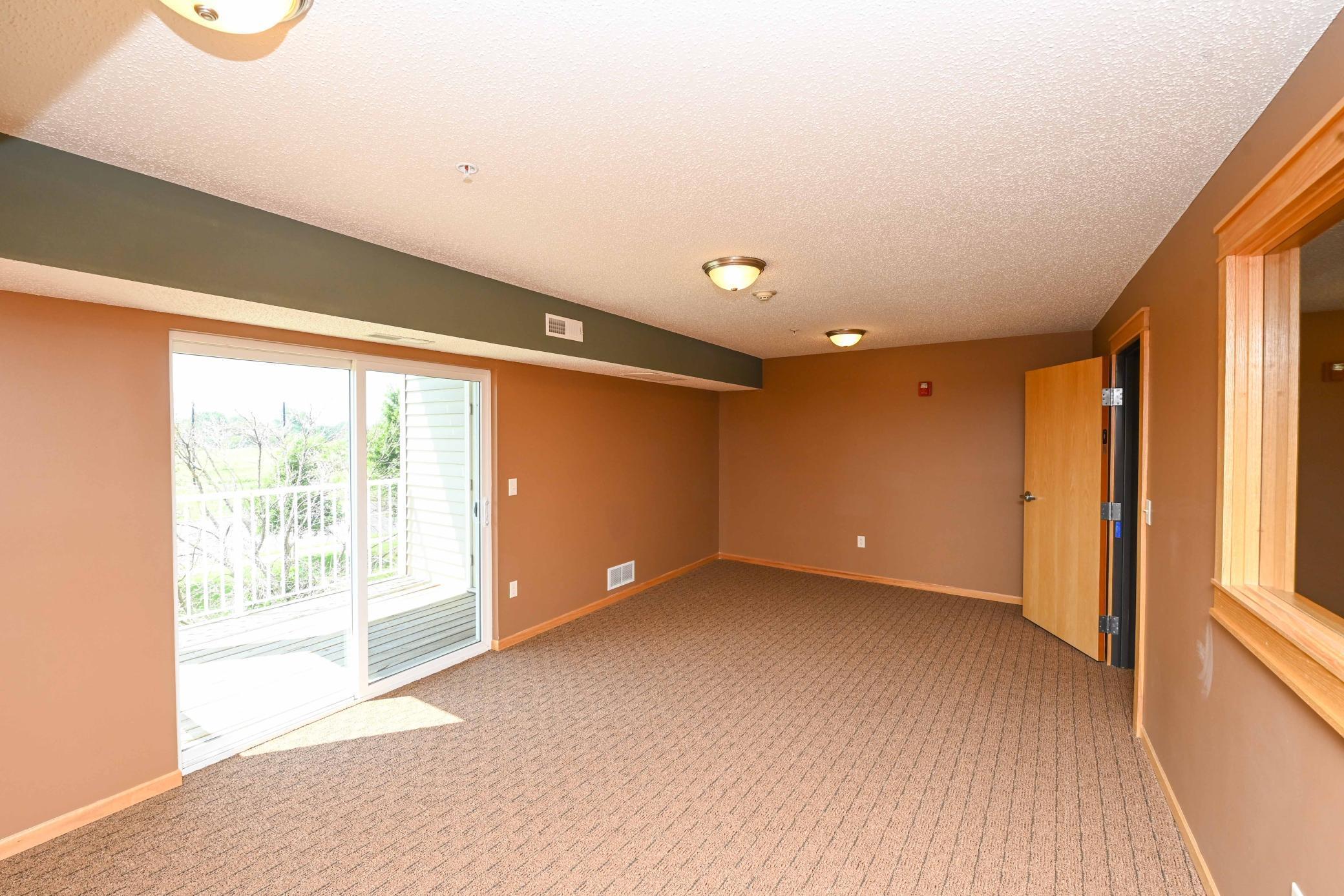 1590 Parkwood Drive Unit: 210